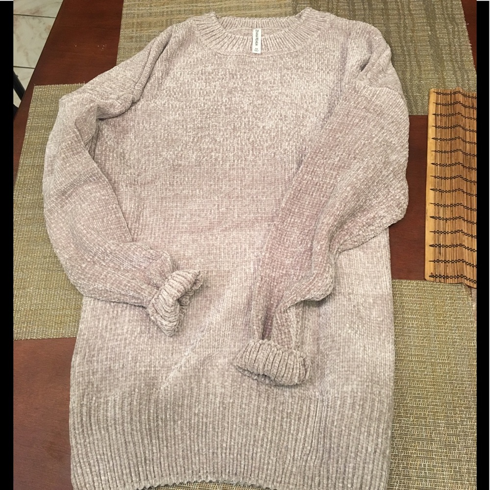 Plus size Chantilly  oversized sweater top 1xl-3xl